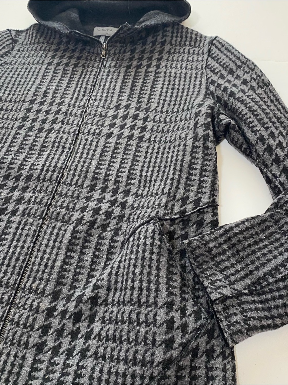 Classic Houndstooth Zip-Front Trench Coat by Osaka - Black & Gray